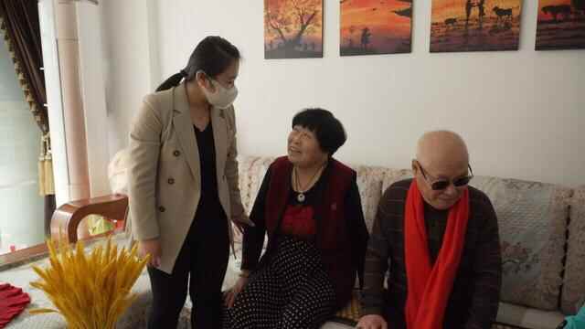 蓬莱东城社区：情暖重阳党建工作站为高龄老人推出“管家式服务”