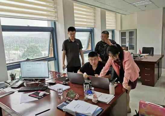 “拿地即开工”跑出栖霞速度