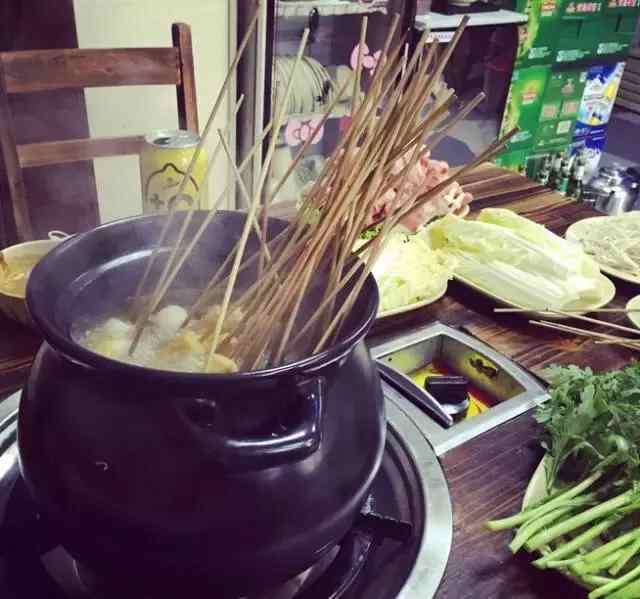 深扒烟台巷子美食！有的甚至连店名都没有