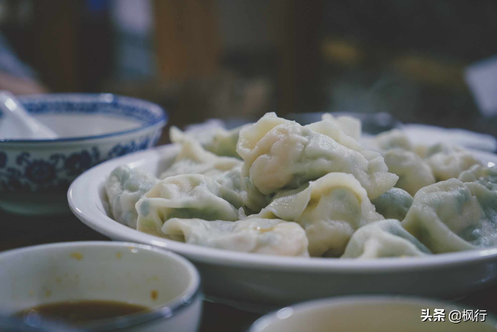 2天烟台旅游可以吃到啥？这4家餐厅14道美食经济实惠都是经典