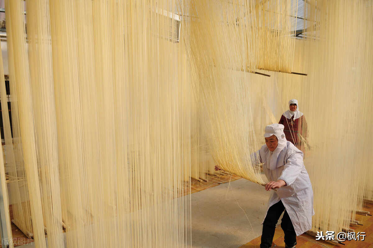 2天烟台旅游可以吃到啥？这4家餐厅14道美食经济实惠都是经典