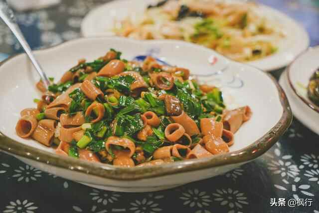 2天烟台旅游可以吃到啥？这4家餐厅14道美食经济实惠都是经典