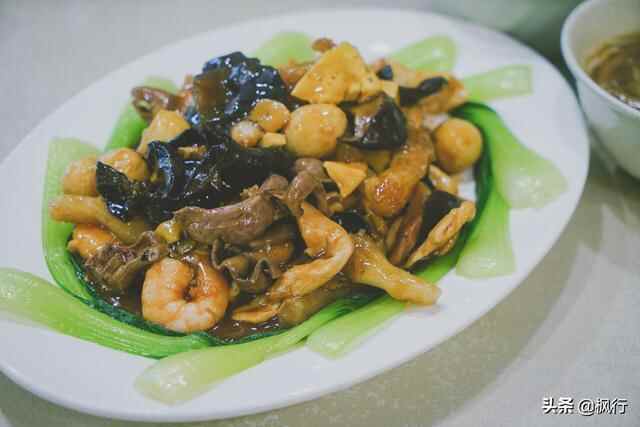 2天烟台旅游可以吃到啥？这4家餐厅14道美食经济实惠都是经典