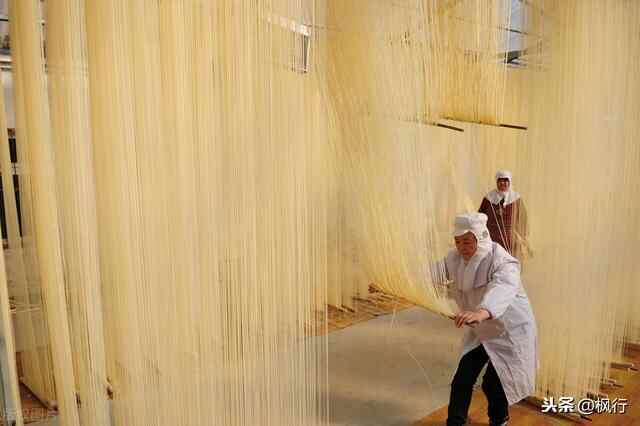 2天烟台旅游可以吃到啥？这4家餐厅14道美食经济实惠都是经典