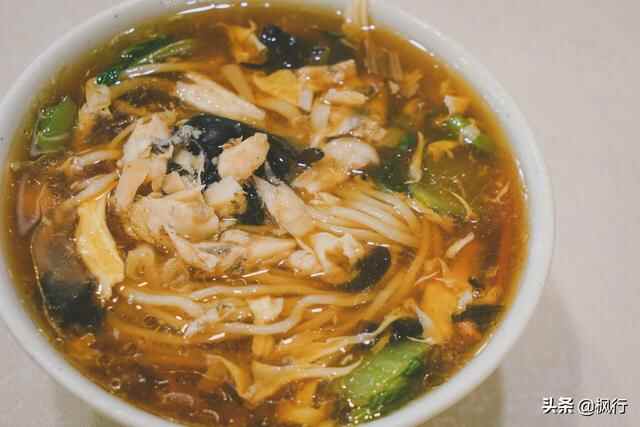 2天烟台旅游可以吃到啥？这4家餐厅14道美食经济实惠都是经典