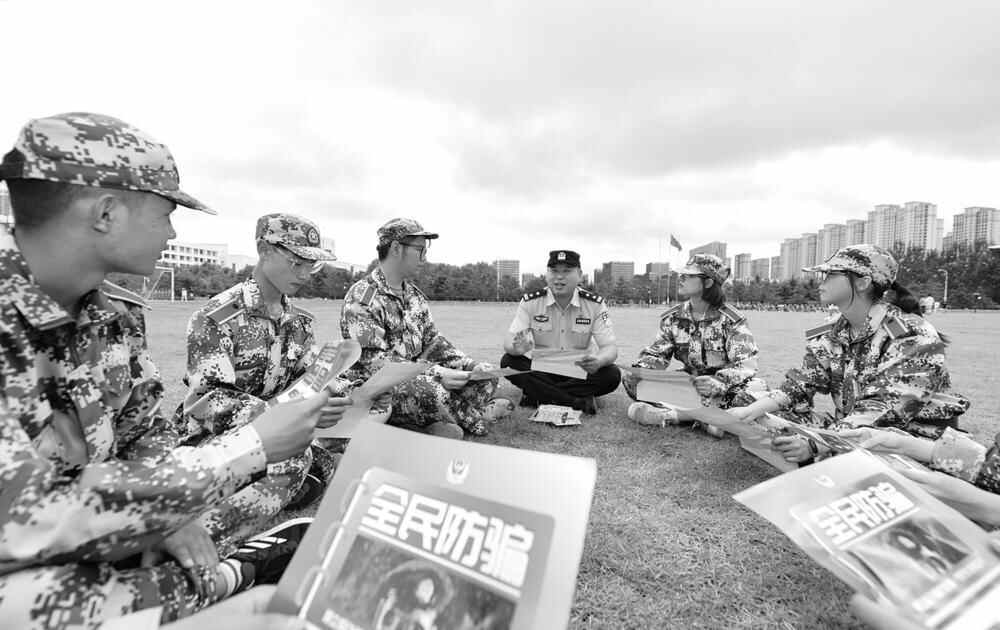 莱山区搭建新平台提升服务“高质量”深耕民意推进警民“大和谐”——用平安筑牢群众...