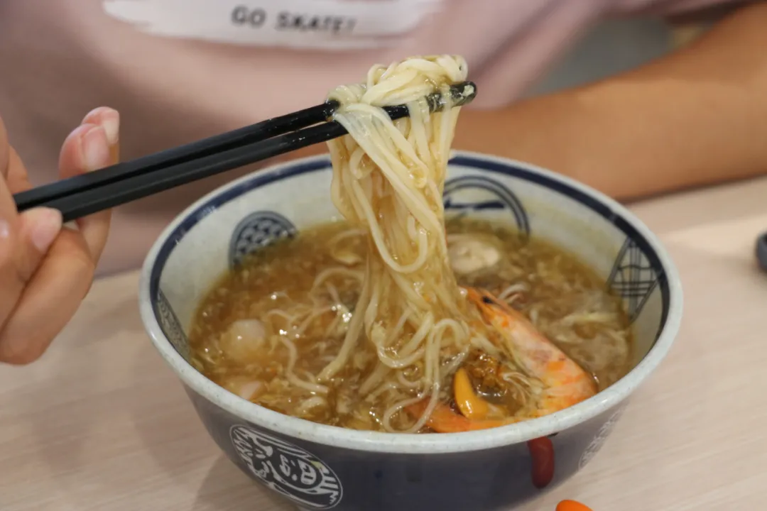 我要把你放进蓬莱小面里，因为我是浪漫的蓬莱人！