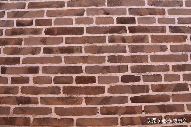 “东南隅钱氏”是莱州历史上的望族，其后人现仍住在掖城中