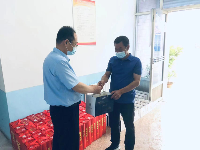 栖霞市苏家店镇疫情防控一线行动党支部“硬核”出招