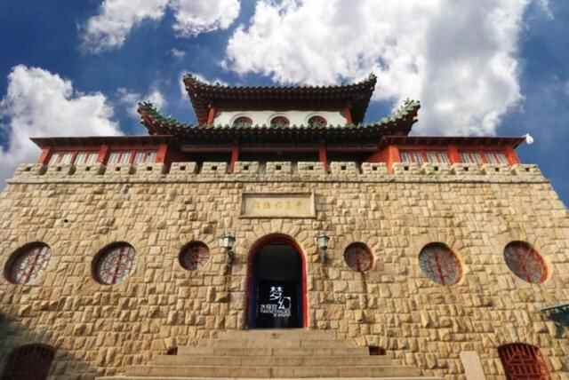 幽幽书香凝固回忆，福山支路6号“褐木庐”的故事等你来听~