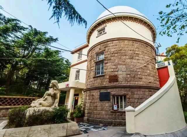 幽幽书香凝固回忆，福山支路6号“褐木庐”的故事等你来听~