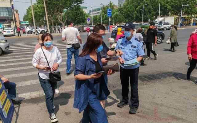 夜间巡查劝导！牟平不文明养犬治理动真格了……