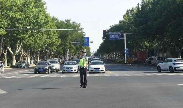 蓬莱公安：藏蓝护航端午添香，佳节安保“粽”享平安