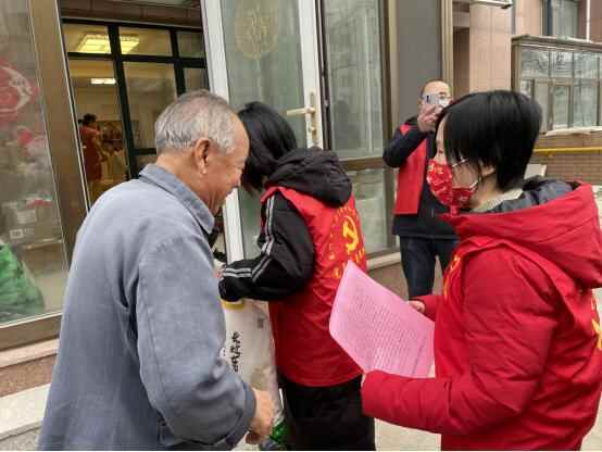 抓服务 强党建：莱州市程郭镇英才社区党组织打造安居乐业幸福家园
