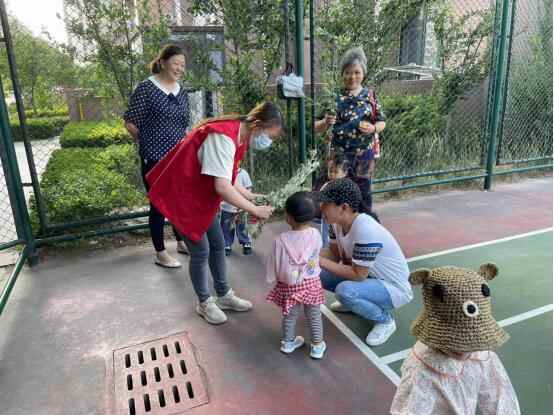 抓服务 强党建：莱州市程郭镇英才社区党组织打造安居乐业幸福家园