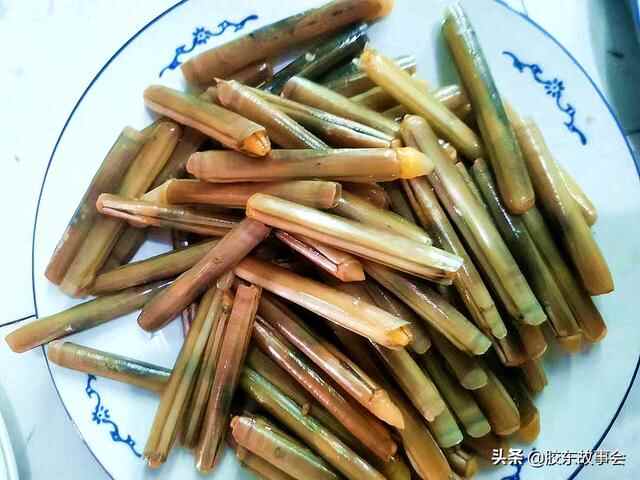 “莱阳缢蛏”是丁字湾名产，当地民间正式宴席常有这道菜