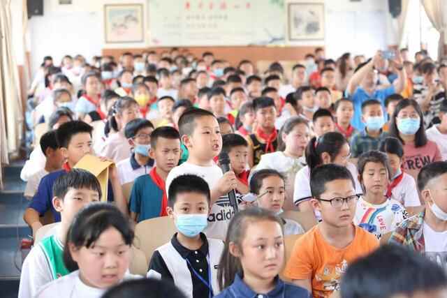 视频 | 烟台海警局赴牟平区实验小学开展爱护海洋环境主题宣讲活动