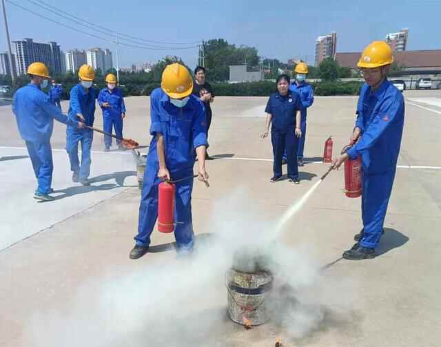 莱州三山岛企业一线“大练兵”党员助力开展安全应急演练