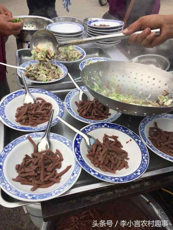 烟台莱州：农村大集上小吃多次上央视 老板生意火爆 日卖几百碗