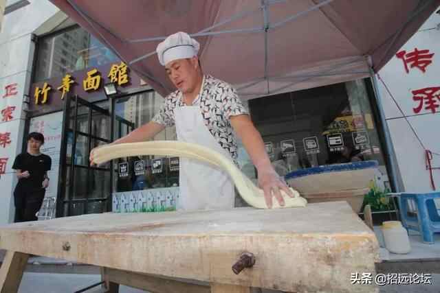 招远这么多美食你吃过几样？毛蛋羊汤粉浆饭，海鲜粉丝芝麻糖。