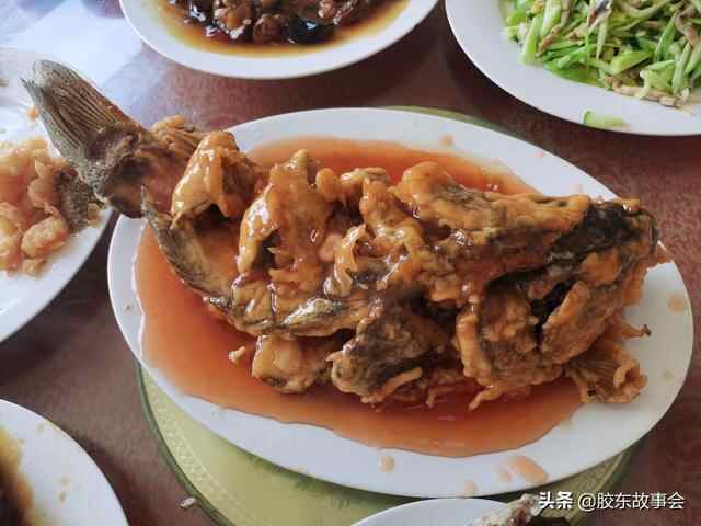 看图：在烟台福山体验乡镇宴席，三大件齐全，菜品也不错