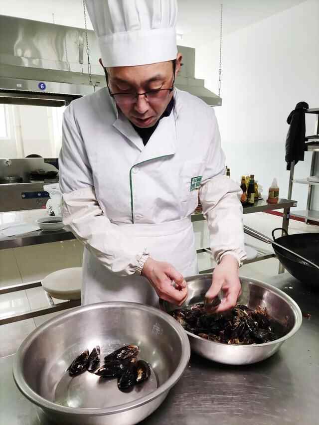 这几天吃腻的“硬菜”就靠这“八大盘”解腻了