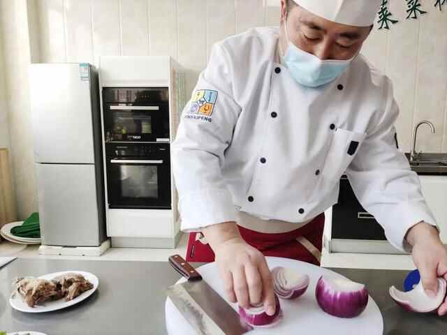 这几天吃腻的“硬菜”就靠这“八大盘”解腻了