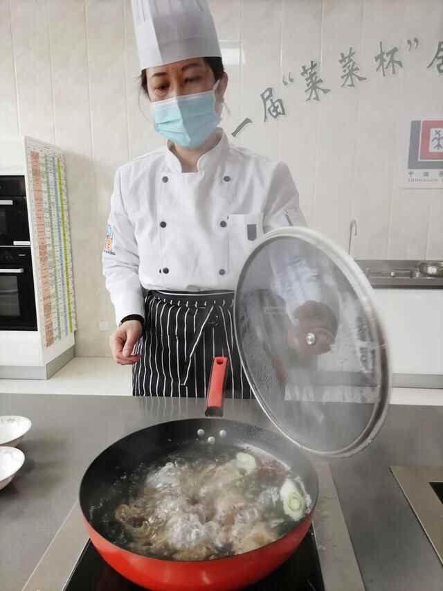 这几天吃腻的“硬菜”就靠这“八大盘”解腻了