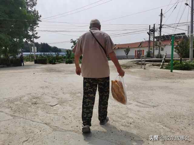胶东家常美食：夏日炎炎，看蓬莱农村买卖面鱼的热闹场面