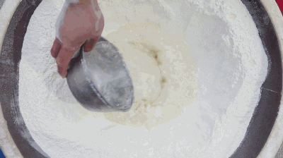「海阳名吃」摔出来的美食“郭城摔面”