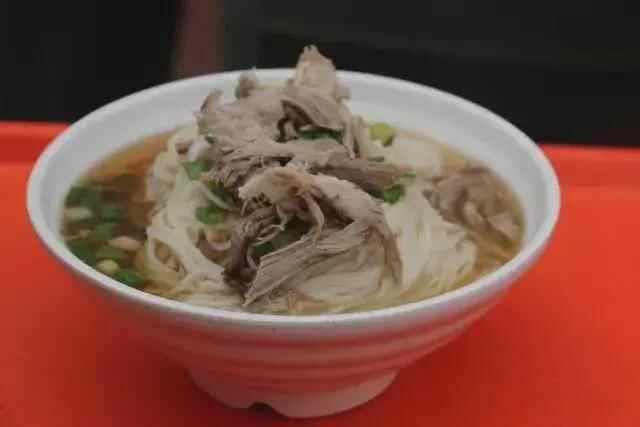 「海阳名吃」摔出来的美食“郭城摔面”