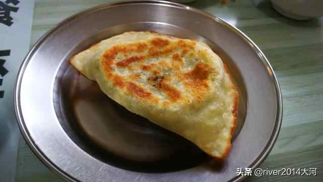 山东蓬莱特色小吃，吃一碗鱼卤面只要4块钱