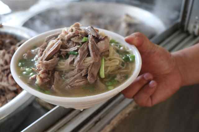 体验：烟台海阳乡镇上的一顿农家饭，看着普通但就好吃