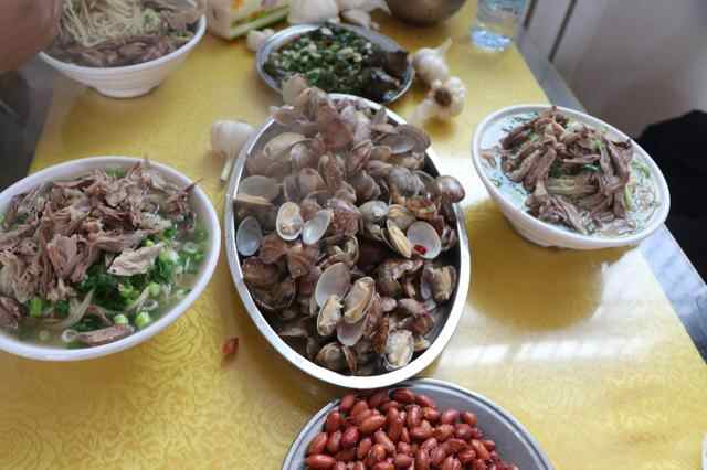体验：烟台海阳乡镇上的一顿农家饭，看着普通但就好吃
