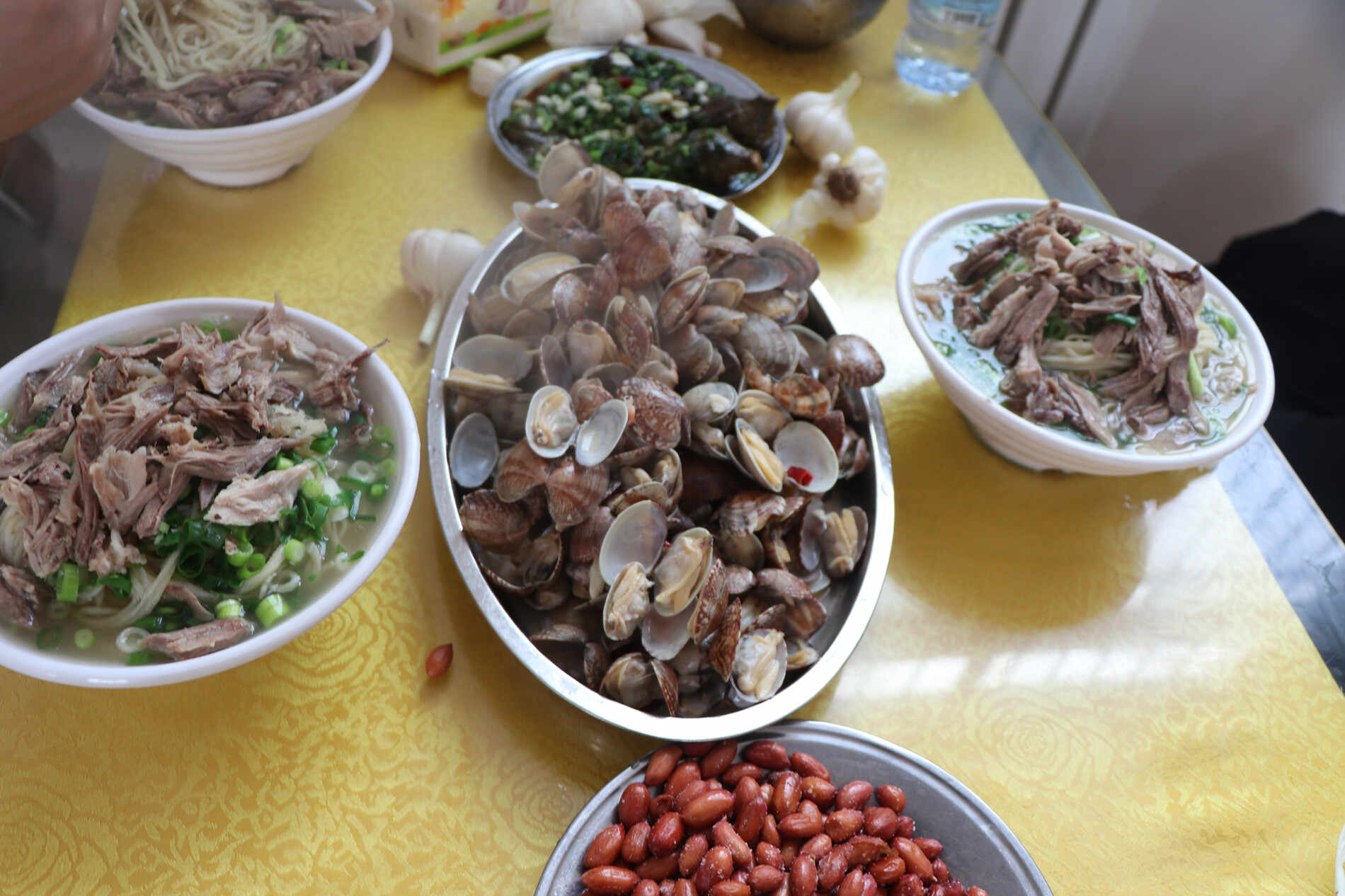 体验：烟台海阳乡镇上的一顿农家饭，看着普通但就好吃