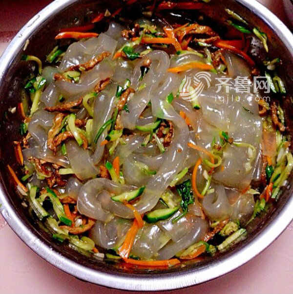 舌尖上的龙口：传统美食老黄县炒肉拉皮