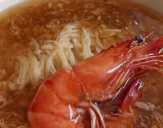 山东蓬莱小面，三块钱一碗，这顿早饭是吃美了