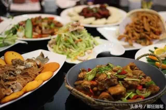 招远这家店因为十二道锋味居然火遍全城！