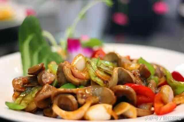 招远这家店因为十二道锋味居然火遍全城！