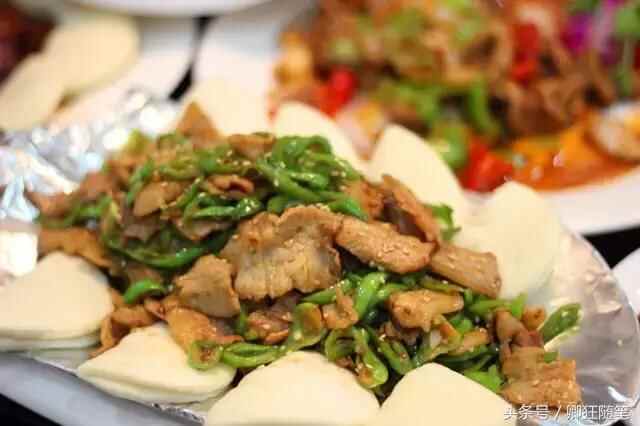 招远这家店因为十二道锋味居然火遍全城！