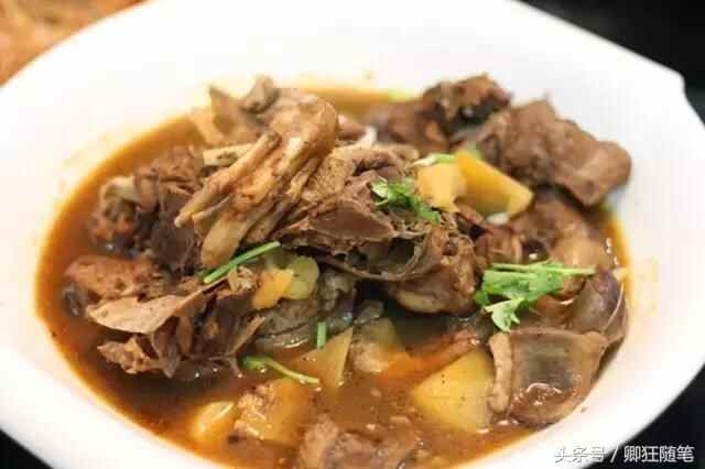 招远这家店因为十二道锋味居然火遍全城！