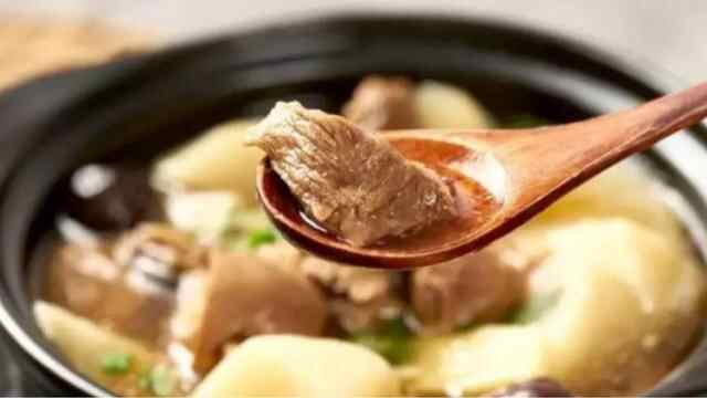 一座长岛下，留下九丈崖高险峻的特点，舌尖美食味儿