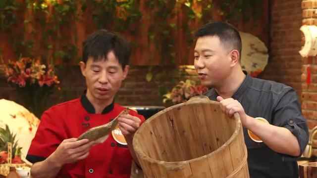 今天逛吃江苏和安徽！臭鳜鱼闻着臭吃着香东台鱼汤面料头足味道鲜