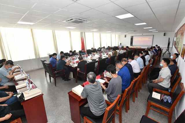 诸城市举办许传良著《书学论稿》出版发行座谈会暨捐赠仪式