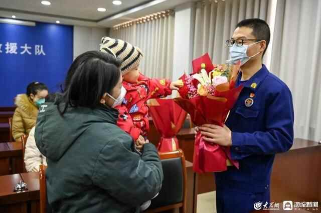 昌邑市消防救援大队：你不能回家 我就去看你——家属来队让爱团圆