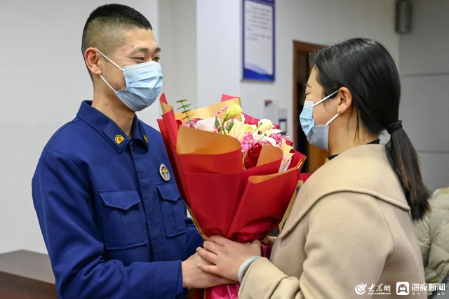 昌邑市消防救援大队：你不能回家 我就去看你——家属来队让爱团圆