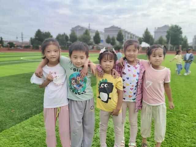 希望之托，南苑启航！安丘市南苑小学2021级新生开学第一天