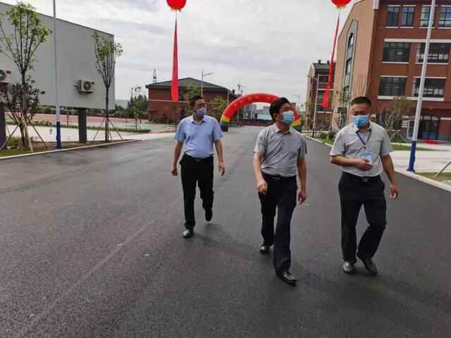 希望之托，南苑启航！安丘市南苑小学2021级新生开学第一天