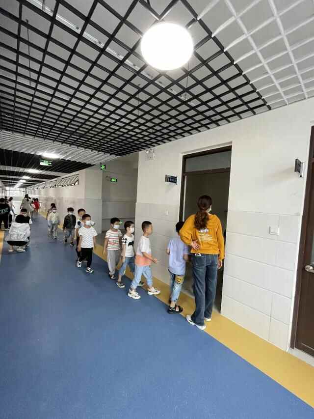 希望之托，南苑启航！安丘市南苑小学2021级新生开学第一天