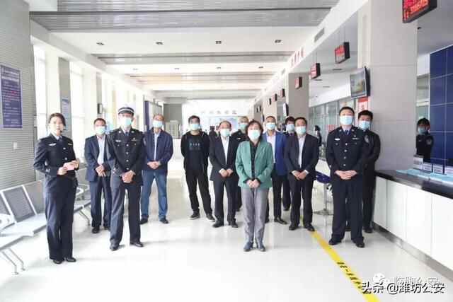 临朐公安丨人大代表进警营 感受公安新变化